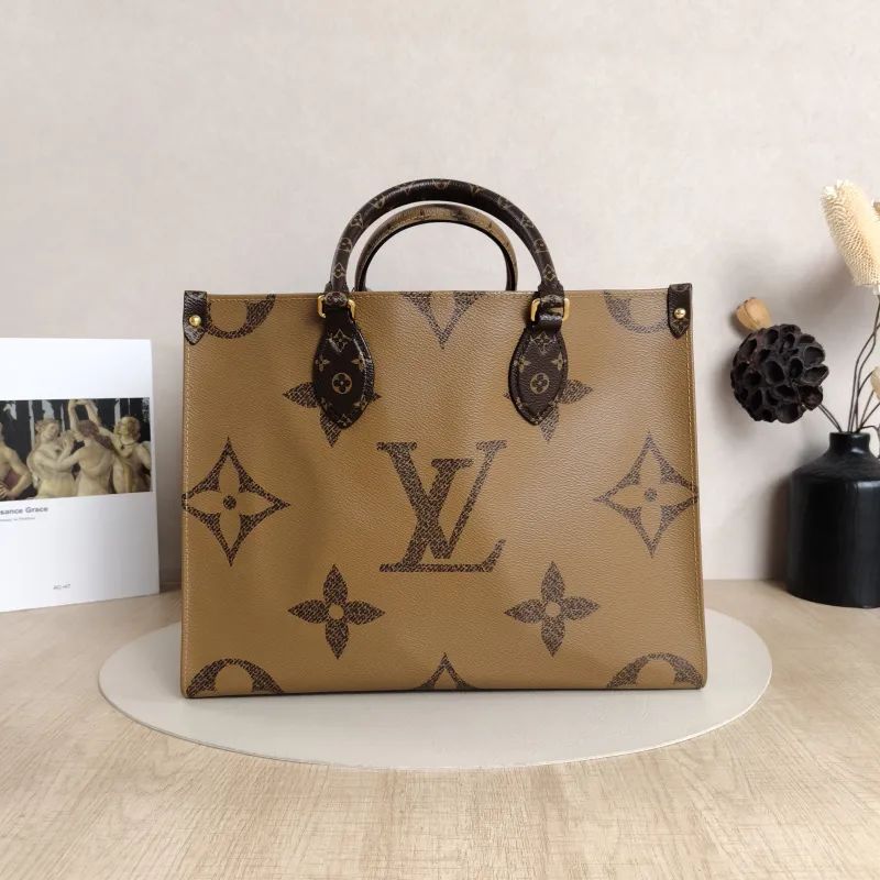 Louis Vuitton Shoulder Bag Onthego Medium Monogram PVC35 × 14 × 27 cm — cover view 4 of 4
