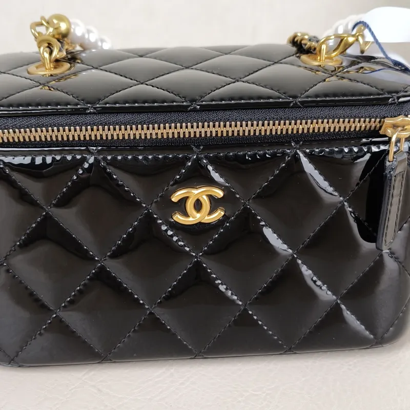 Chanel Crossbody Bag Edition Black Patent Leather One Size16 × 8 × 9.5 cm — detail view 5 of 14