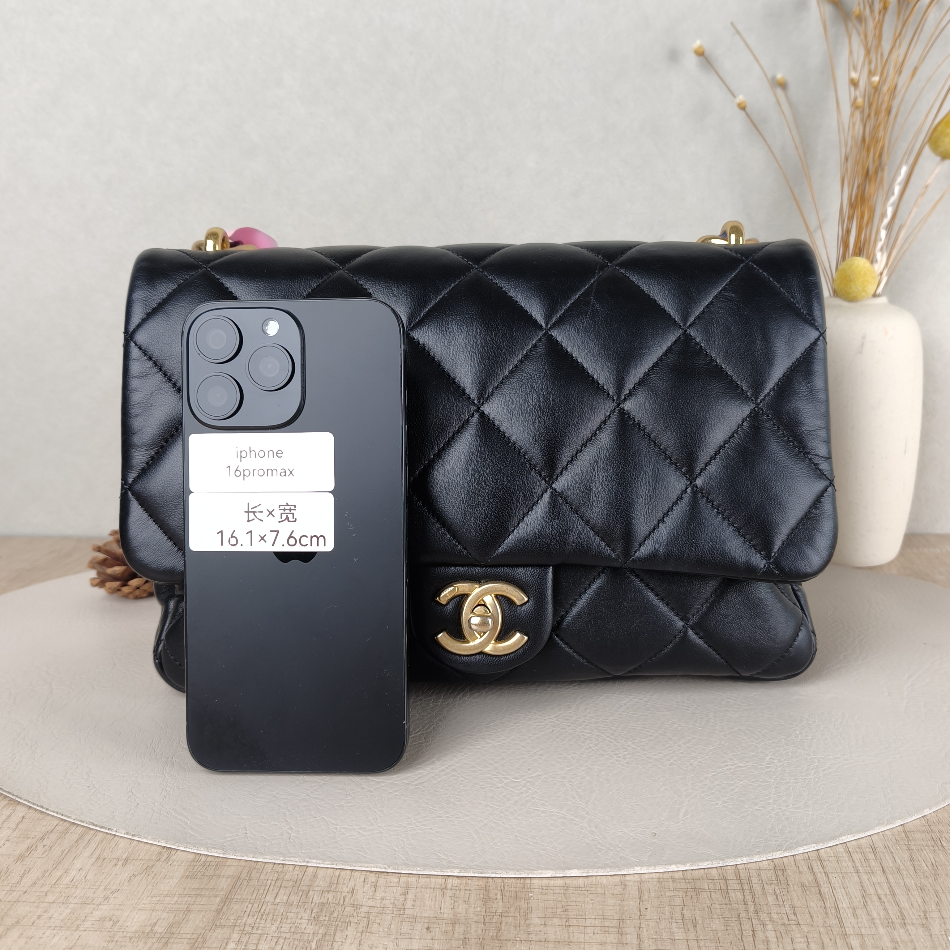 Chanel Shoulder Bagcf Black with Gold-Tone Hardware Lambskin One Size26 × 6 × 18 cm — cover view 4 of 5