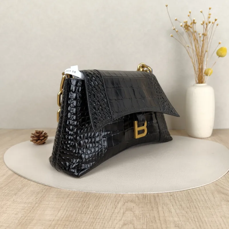 BALENCIAGA Shoulder Bag DOWNTOWN Black Calfskin Small30 × 10 × 17.5 cm — cover view 3 of 5