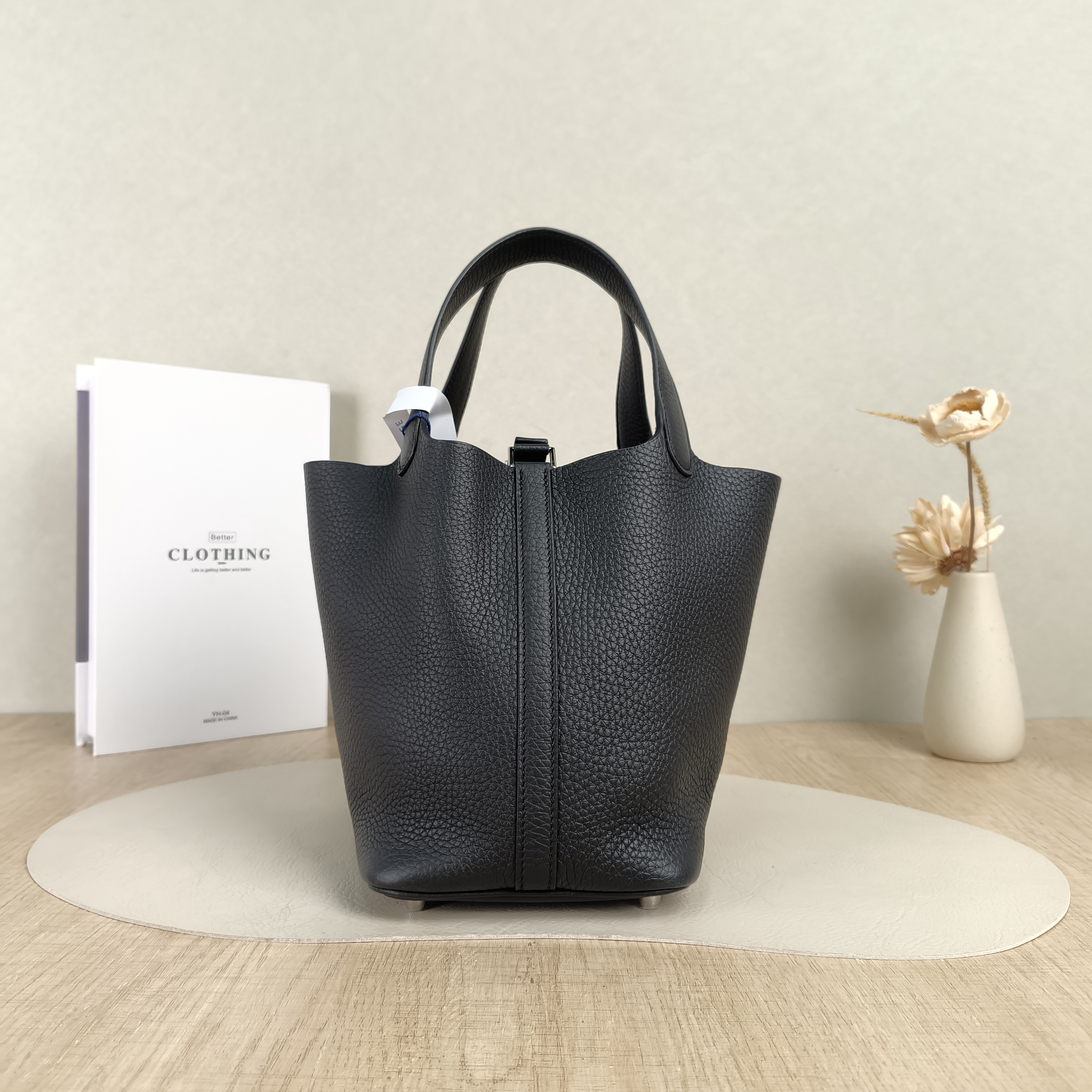 Hermès Top Handle Bag Picotin Lock 18 1889Black Clemence Taurillon TC Calfskin Small18 × 13 × 19 cm — cover view 5 of 6