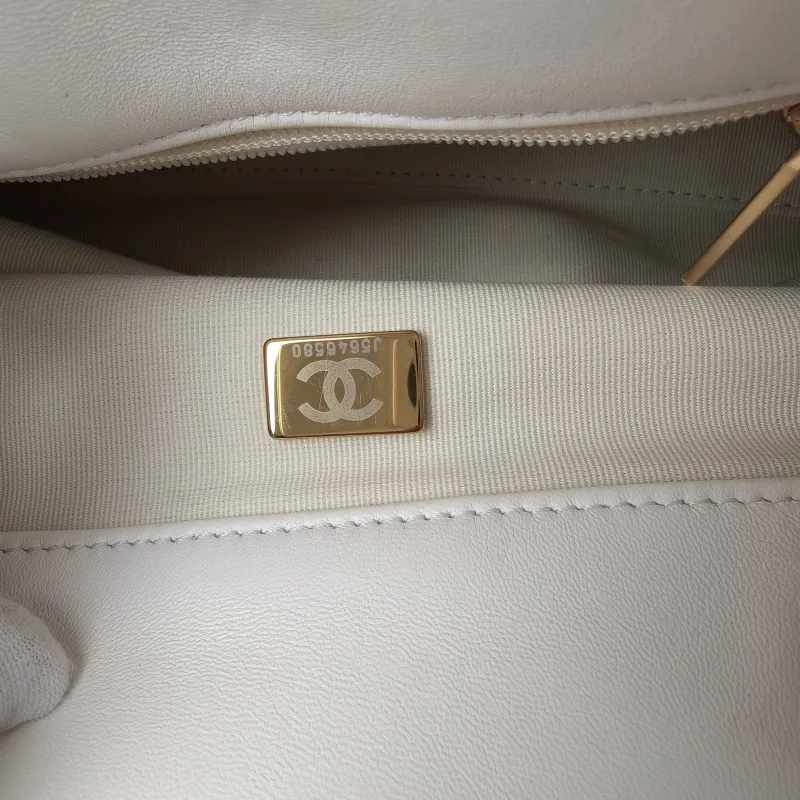Chanel Top Handle Bag25p hobo White Calfskin24 × 10 × 14 cm — detail view 8 of 14