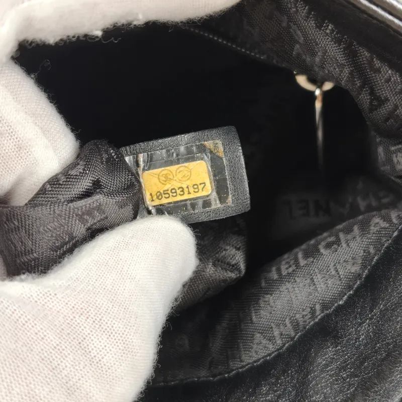 Chanel Crossbody Bag Hobo C Black Lambskin One Size 26 × 8 × 23 cm 10 — detail view 14 of 14