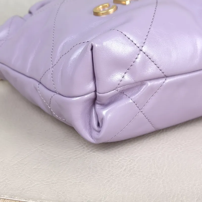 Chanel Crossbody Bag 22Bag Calfskin Mini 20 × 6 × 19 cm — detail view 3 of 12
