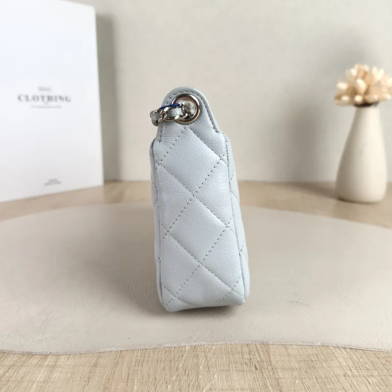 Chanel Crossbody Bag Blue Grained Calfskin 21 × 5.5 × 12 cm — detail view 3 of 13
