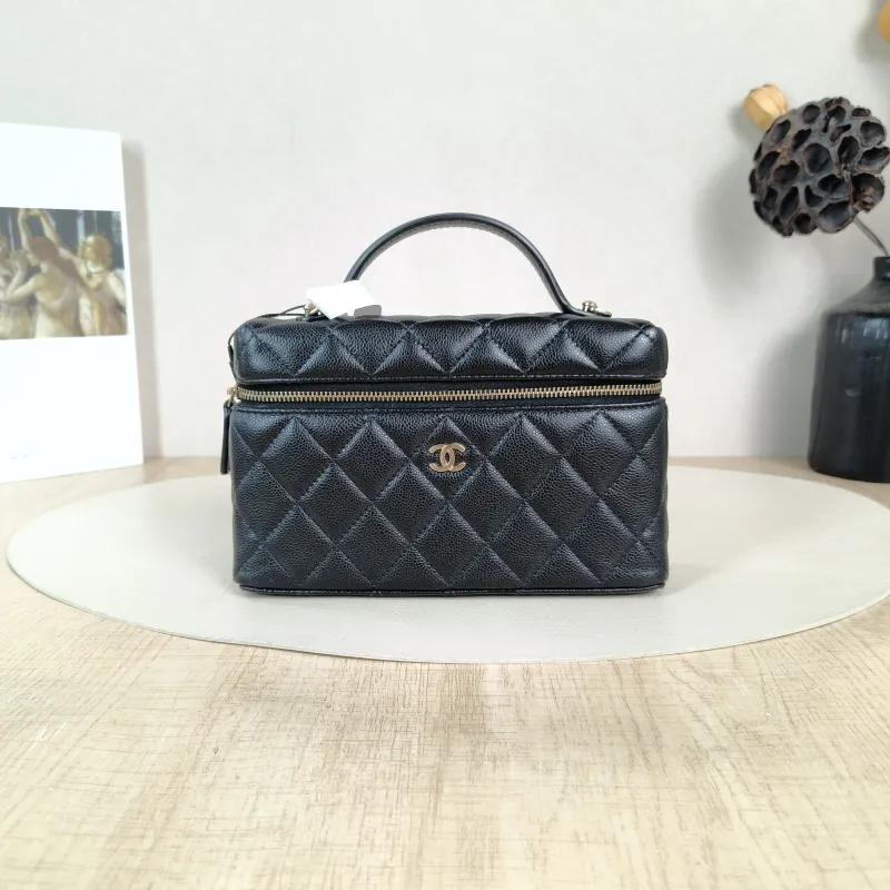 Chanel Crossbody Bag lp Box Bag Top Handle Crossbody Bag Black Grained Calfskin One Size 19.5 × 5 × 17 cm