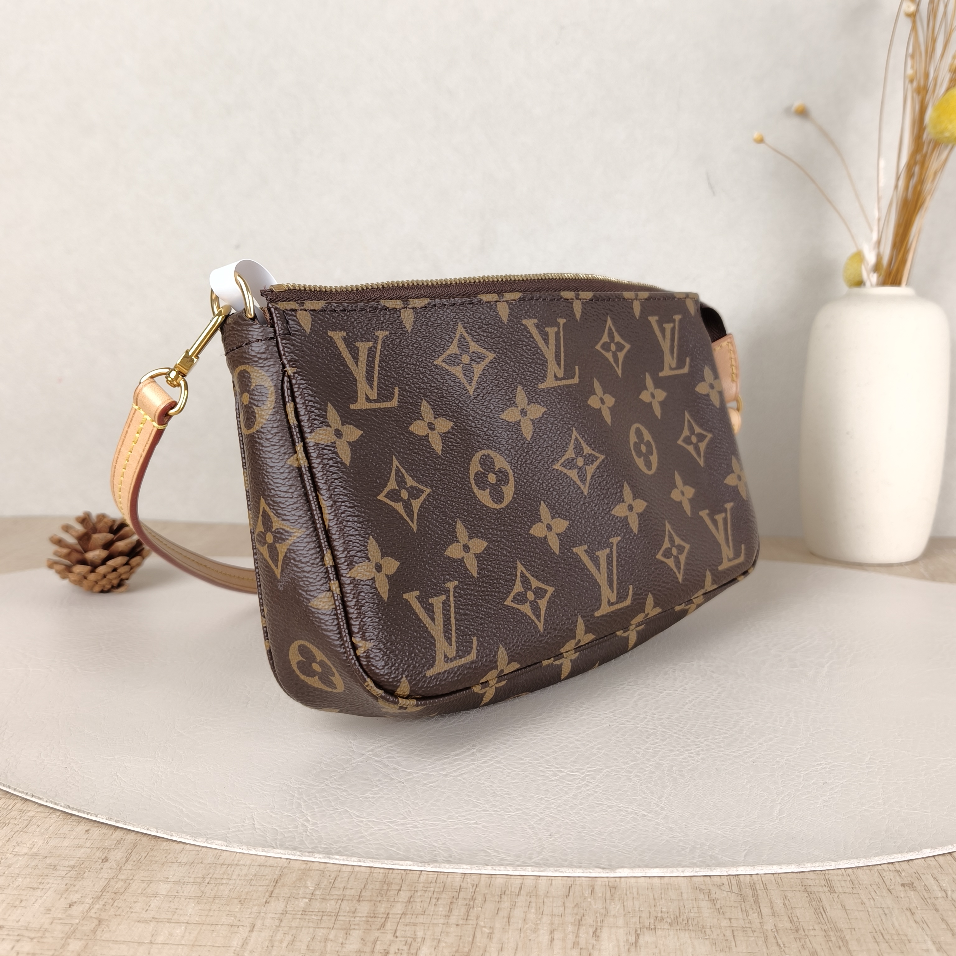 Louis Vuitton Shoulder Bag Accessory Monogram PVC Large22 × 4 × 13 cm — cover view 2 of 5