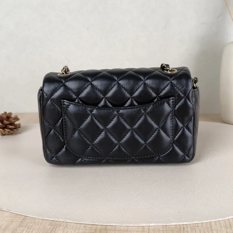Chanel Crossbody Bagcf mini Crossbody Bag Black Lambskinmini18 × 5 × 11 cm — cover view 3 of 6