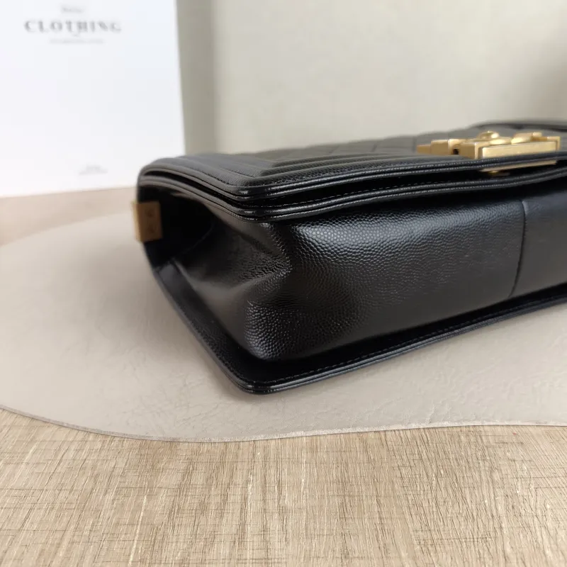 Chanel Crossbody Bag Le Boy​ Black Grained Calfskin Medium 25 × 9 × 15 cm 26 — detail view 11 of 12