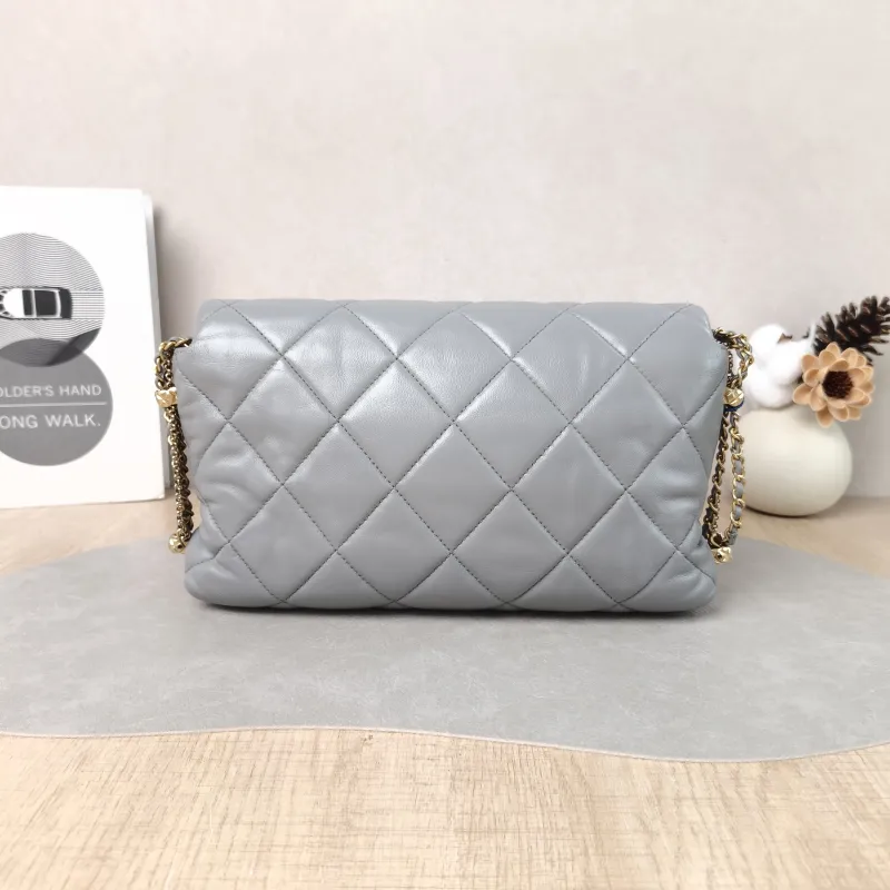 Chanel Crossbody Bag Crossbody Bag Grey Lambskin One Size 25.5 × 4.5 × 15 cm — cover view 3 of 5