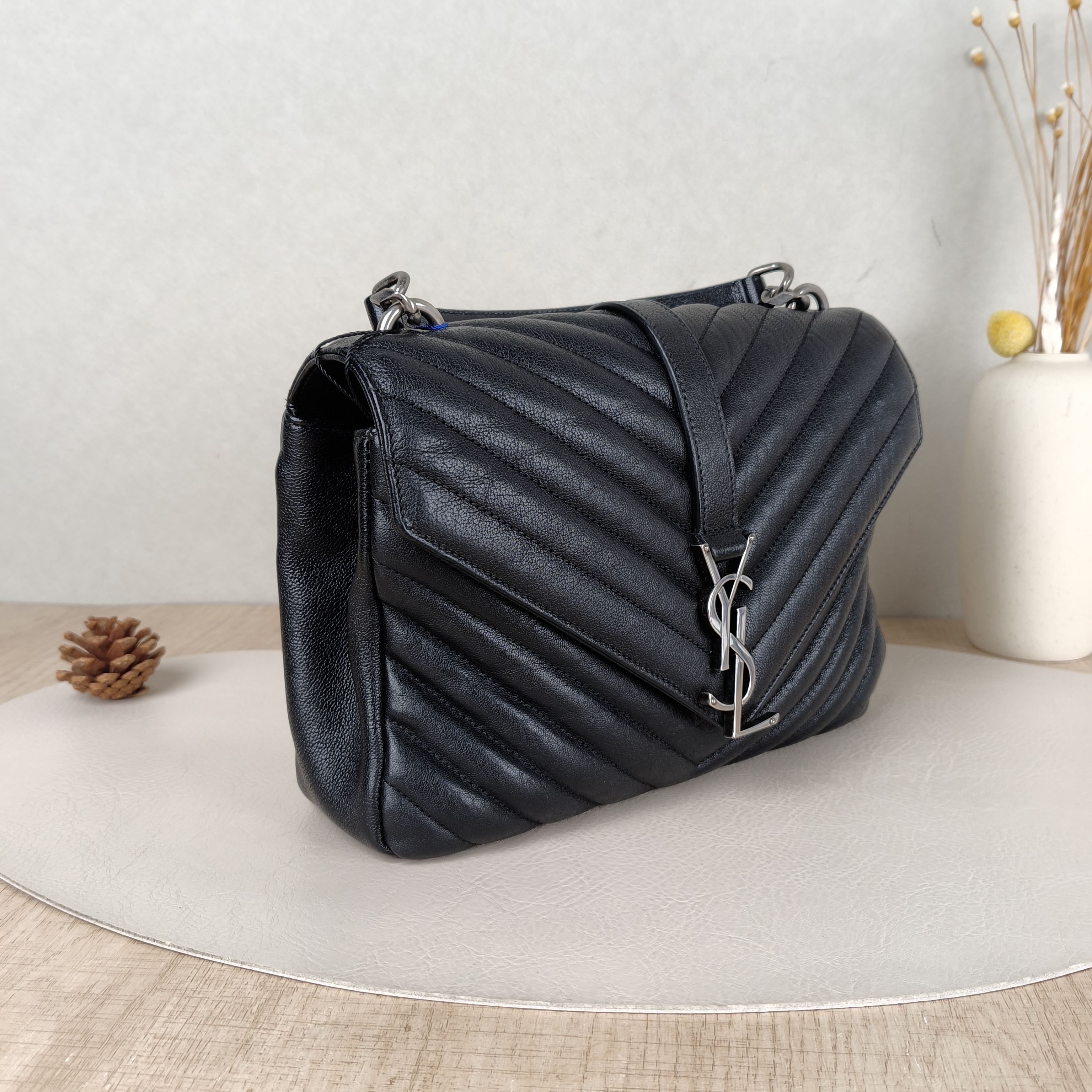 SAINT LAURENT Crossbody Bag COLLEGE Black SL ambskin Medium24 × 6.5 × 17 cm — cover view 2 of 5
