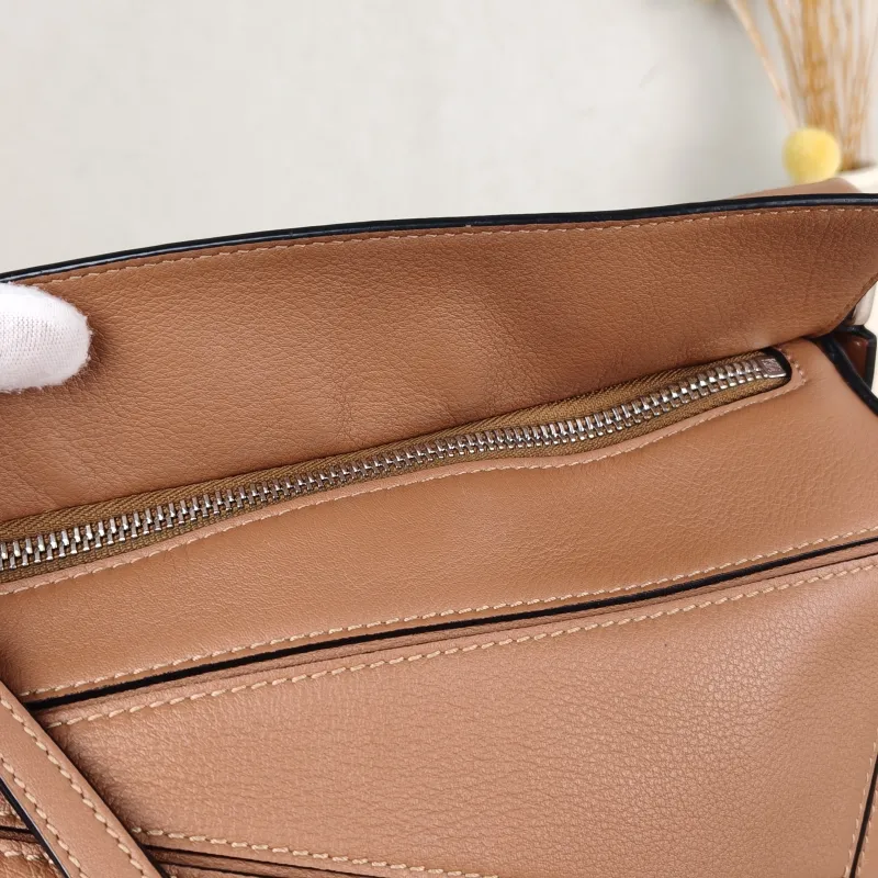 LOEWE Crossbody Bag Puzzle Caramel CC alfskin Small 24 × 10.5 × 16.5 cm — detail view 13 of 13