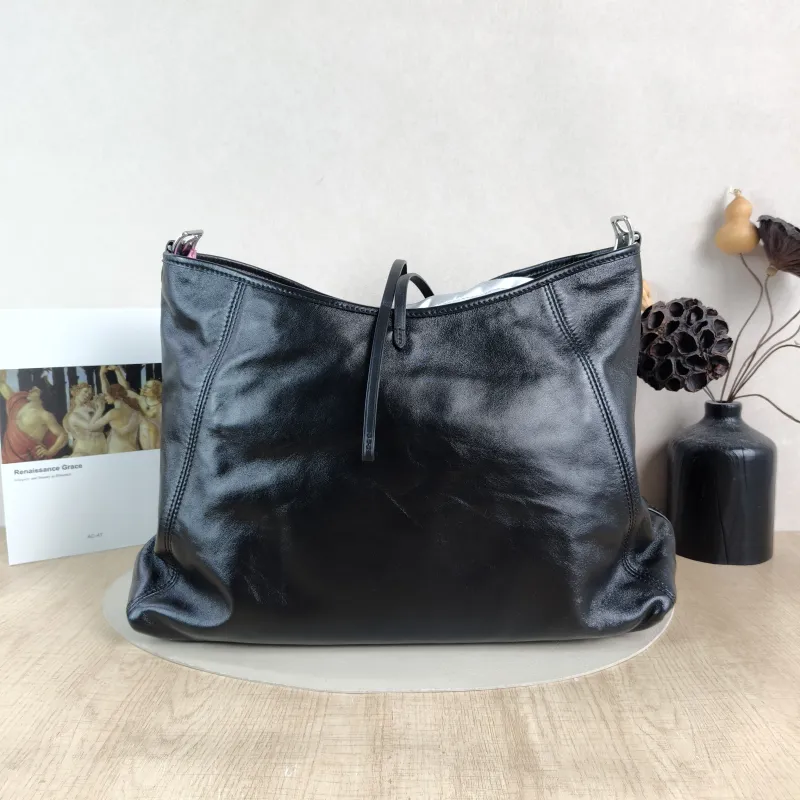 Louis Vuitton Crossbody Bag Carryall Vibe Black SL ambskin Medium 39 × 15 × 30 cm — cover view 4 of 6