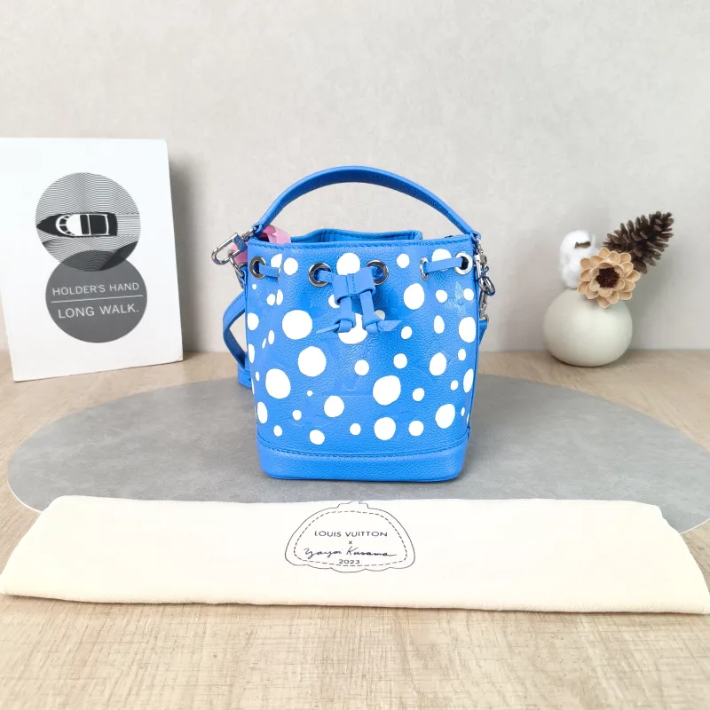 Louis Vuitton Shoulder Bag NANO NOÉ Bucket Bag Nano - Calfskin nano 13 × 10 × 16 cm — cover view 3 of 6