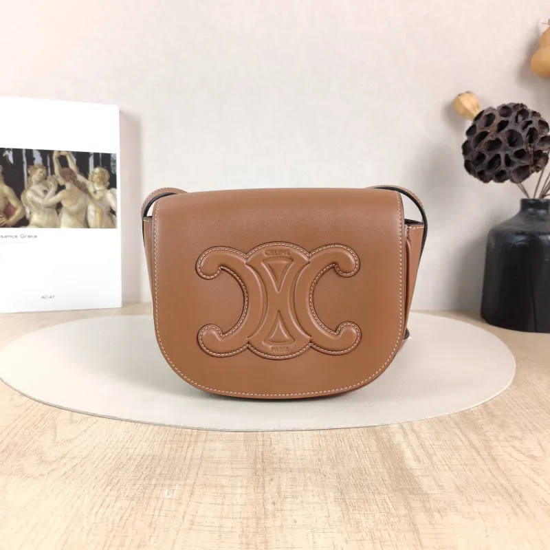 CELINE Crossbody Bag FOLCO TRIOMPHE Caramel Calfskin One Size 18.5 × 7 × 15 cm