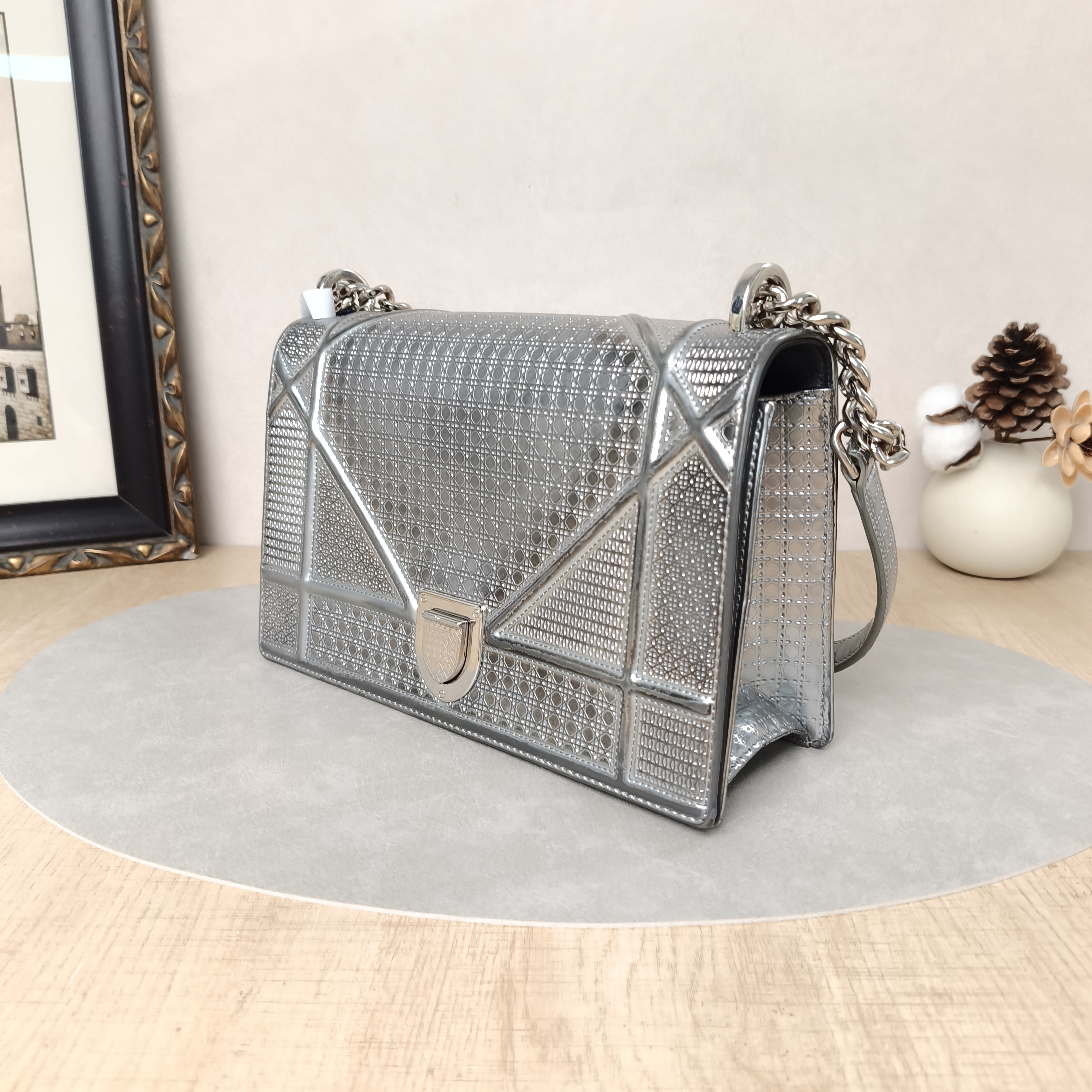 DIOR Crossbody Bag ama Silver Calfskin Medium25 × 8 × 15.5 cm — cover view 4 of 5