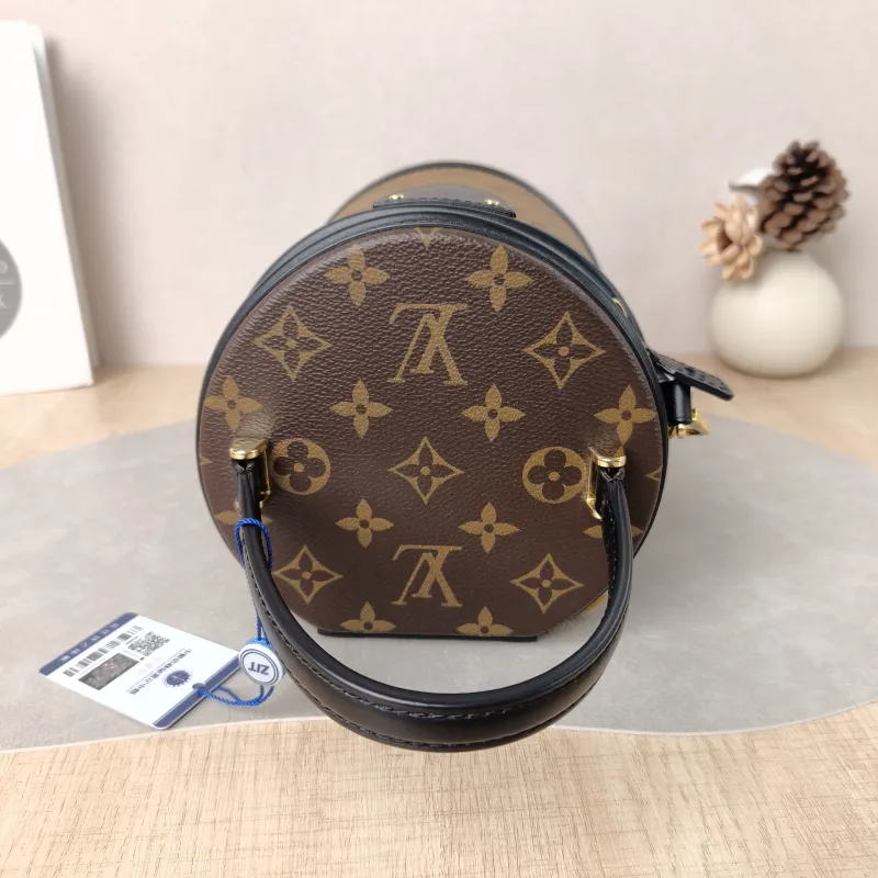 Louis Vuitton Crossbody Bag Cannes Monogram PVC Small 15 × 15 × 17 cm — detail view 6 of 11