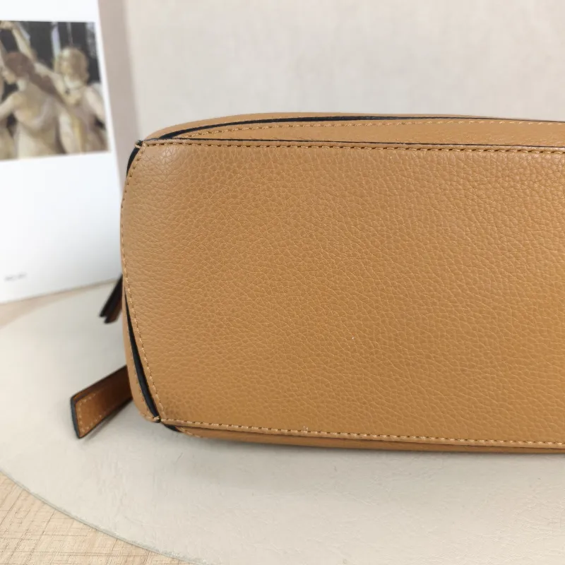 LOEWE Crossbody Bag Puzzle Caramel CC alfskin Small 24 × 10.5 × 16.5 cm — detail view 7 of 12