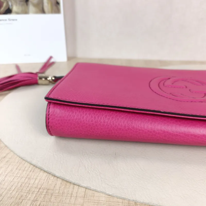 GUCCI Clutch Clutch Red Calfskin 29 × 4 × 15 cm — detail view 8 of 10