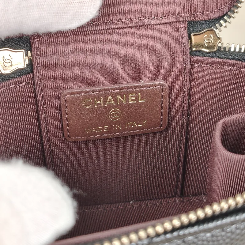 Chanel Crossbody Bag Edition Black Grained Calfskinmini11 × 7 × 9 cm — detail view 7 of 12