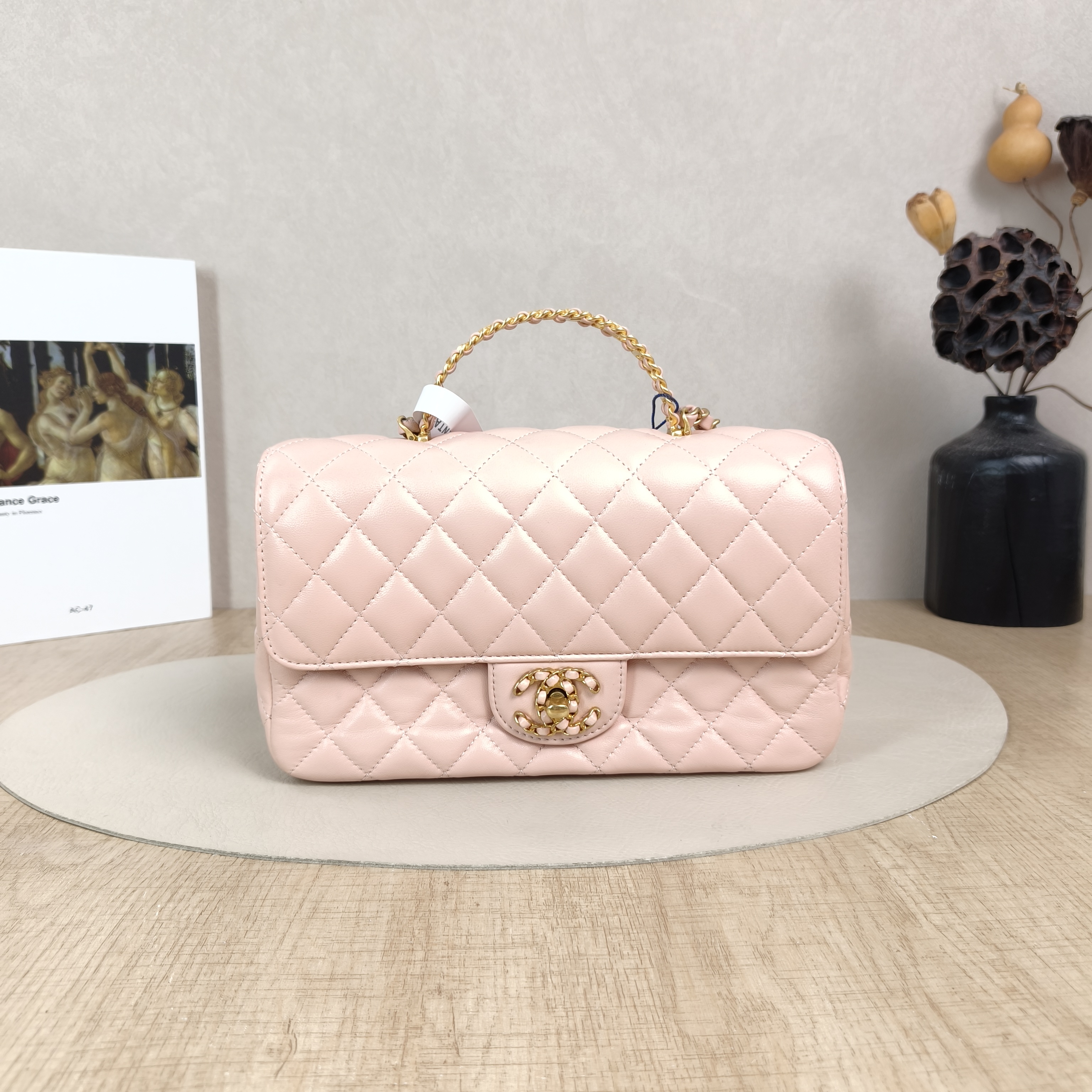Chanel Crossbody Bag24c cf Pink Lambskin Small Edition23 × 6.5 × 14 cm