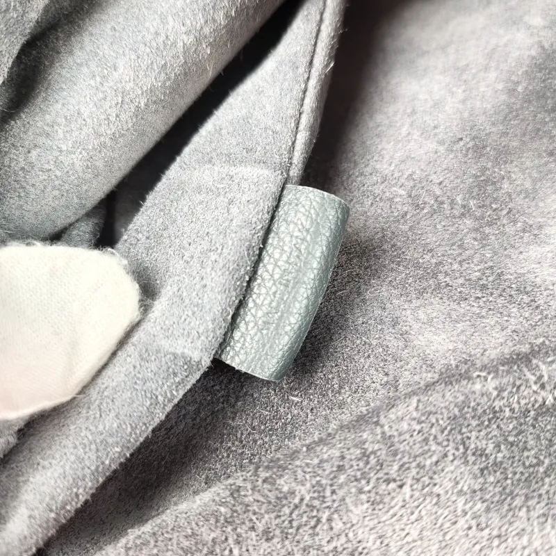 CELINE Shoulder Bag HELOISE TRIOMPHE Grey Calfskin Medium 28.5 × 8 × 30 cm — detail view 1 of 14