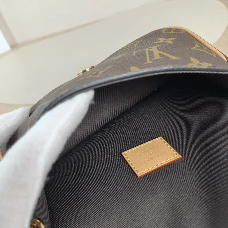 Louis Vuitton Crossbody Bag Diane Baguette Bag Monogram PVC nano 19 × 6 × 10.5 cm — detail view 11 of 13