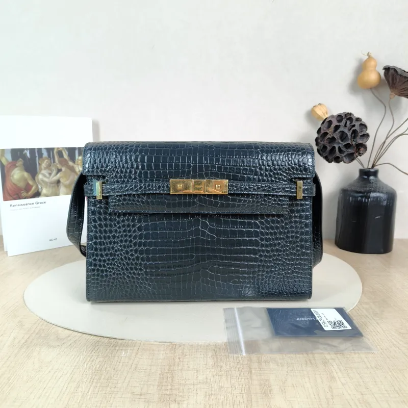 SAINT LAURENT Shoulder Bag MANHATTAN Green Calfskin Medium 29 × 7.5 × 20 cm — cover view 3 of 6