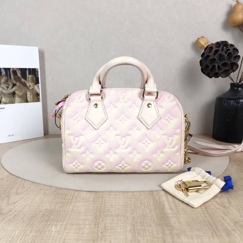 Louis Vuitton Crossbody Bag Speedy20 Collection · Calfskin One Size 20.5 × 12 × 13.5 cm