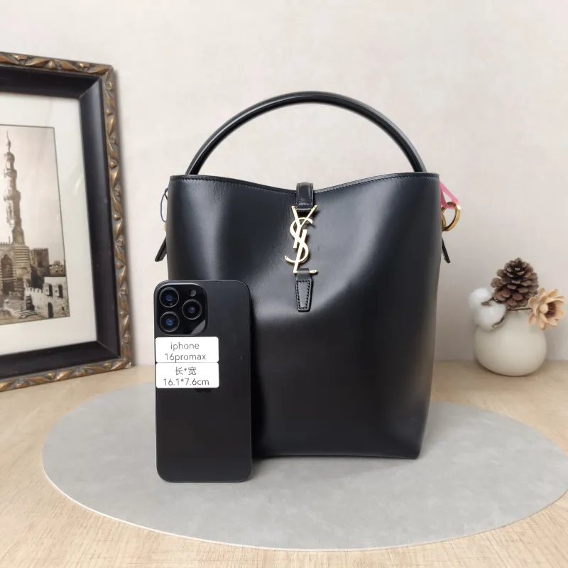 SAINT LAURENT Shoulder Bag LE 37 Black Calfskin Medium20 × 16 × 25 cm — cover view 2 of 10