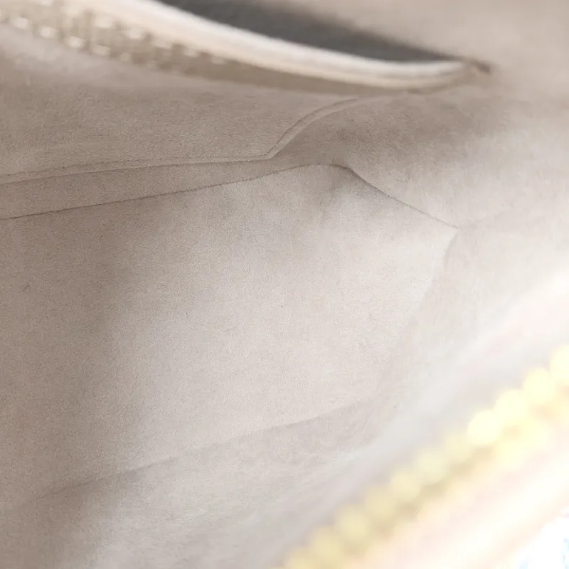Louis Vuitton Crossbody Bag Boulogne Monogram Empreinte Embossed Calfskin Small 26 × 9.5 × 16 cm — detail view 6 of 11