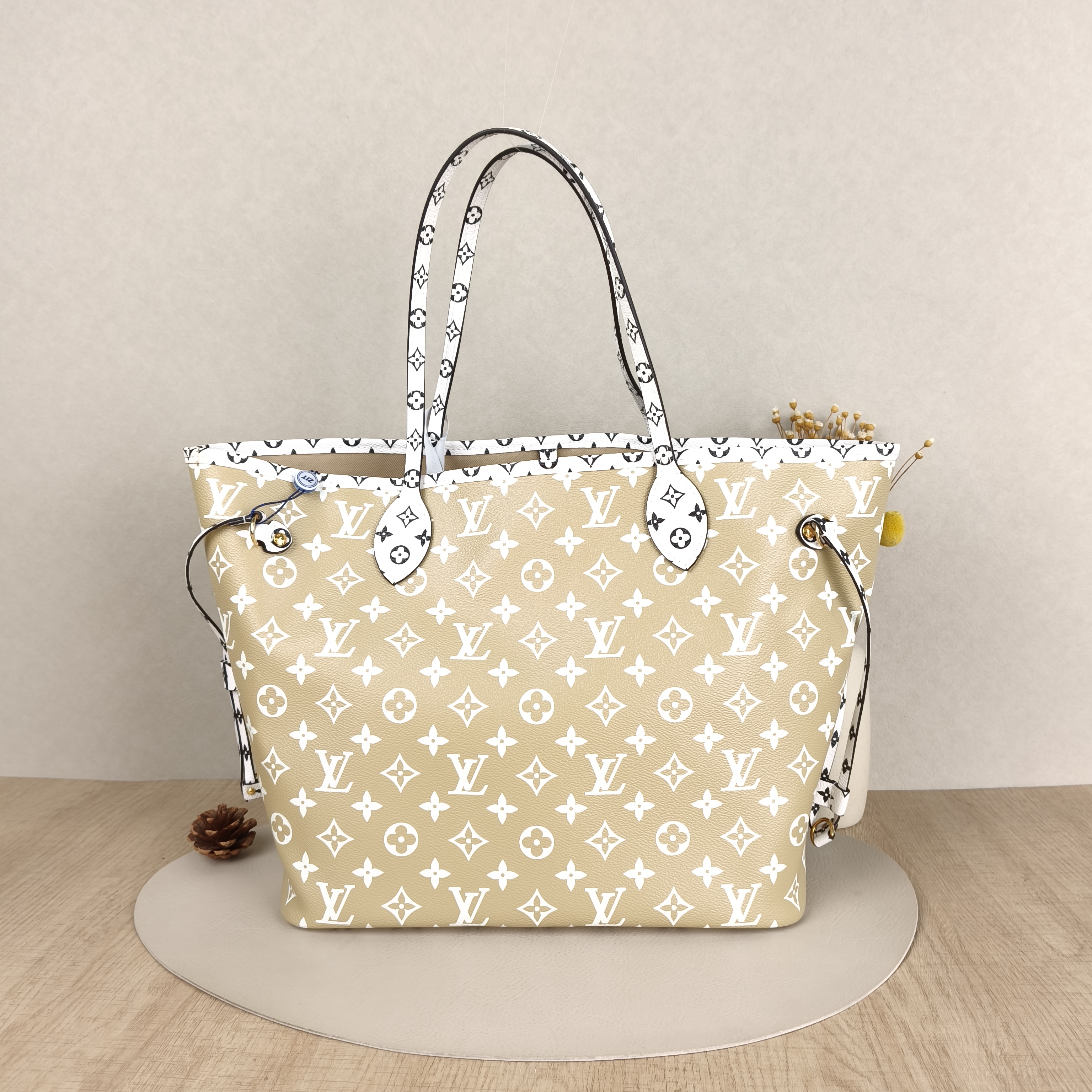 Louis Vuitton Shoulder Bag Neverfull — cover view 4 of 6