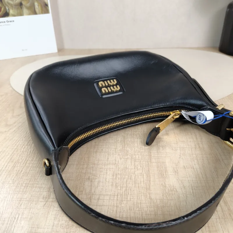 Miumiu Shoulder Bag Wander Hobo Black Calfskin Small20 × 6 × 17 cm — detail view 10 of 12