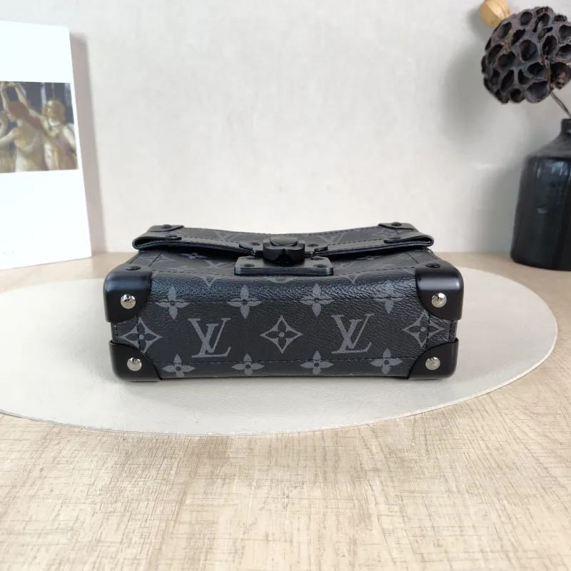 Louis Vuitton Crossbody Bag Soul Trunk Box Monogram PVC One Size 19 × 7 × 15 cm — cover view 2 of 5