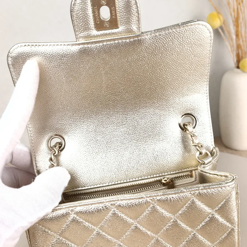 Chanel Crossbody Bag c Gold Grained Calfskin Mini 17 × 7 × 13.5 cm — detail view 4 of 15