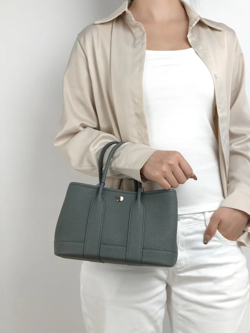Hermès Top Handle Bag Neo Garden 23 Mini 63 Negonda Calfskin Mini 23 × 10 × 16 cm k — on-model view 2 of 2
