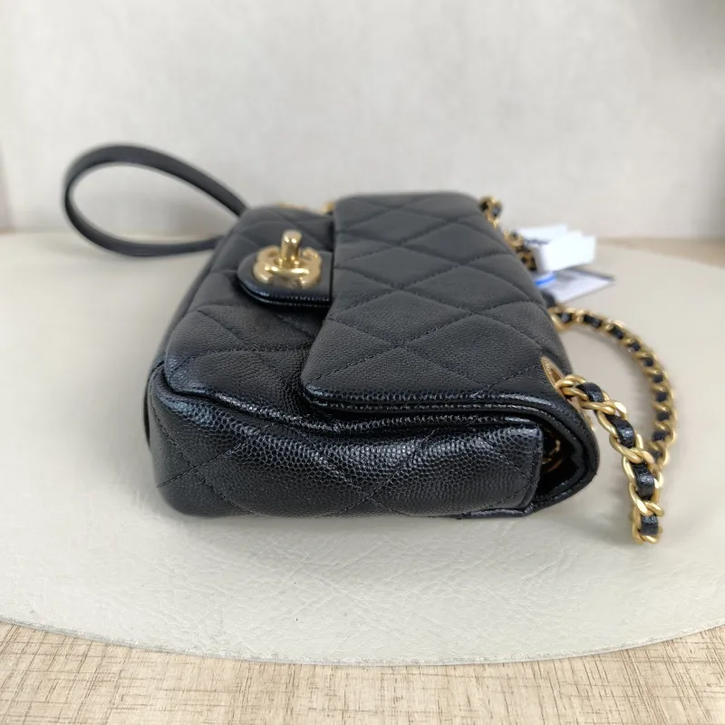 Chanel Crossbody Bag Black Calfskinmini17 × 4 × 12 cm — detail view 2 of 12