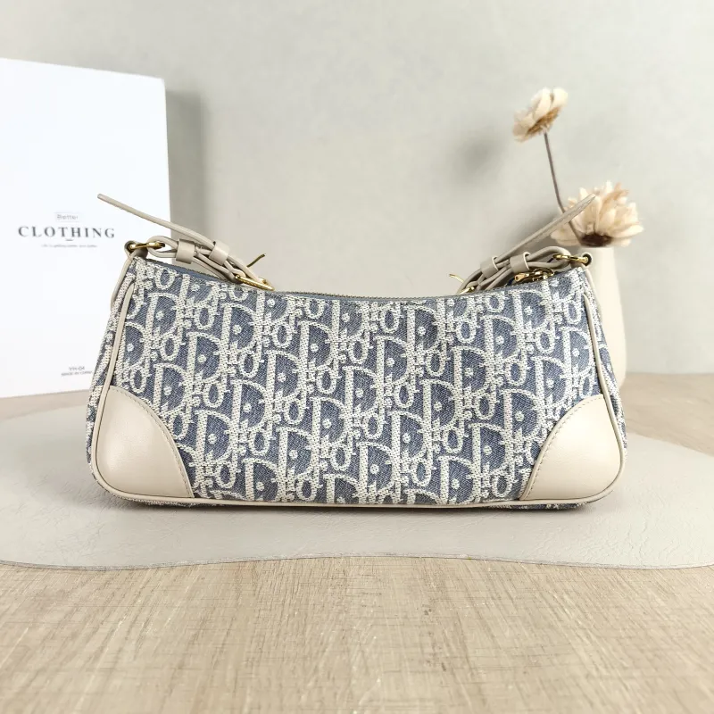DIOR Shoulder Bag 30 Montaigne hobo Beige ，Canvas Mini 26.5 × 7 × 12 cm — cover view 4 of 5