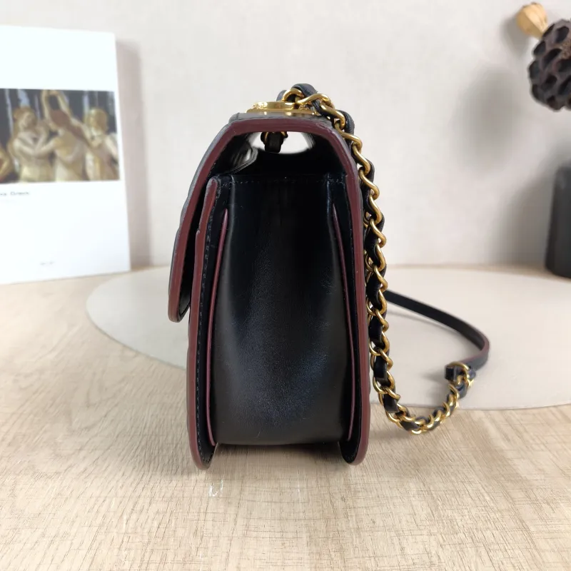 Chanel Crossbody Bag cf Crossbody Bag Black Calfskin One Size 25 × 7 × 16 cm 21 — detail view 11 of 13