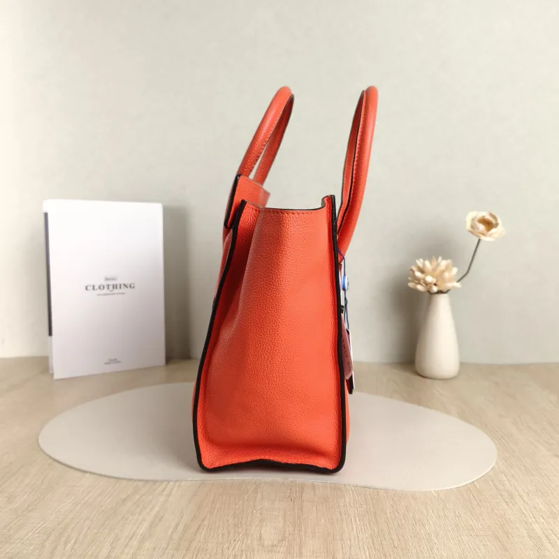 CELINE Top Handle Bag Luggage Micro Red Calfskin Medium26 × 13 × 27 cm — detail view 5 of 12