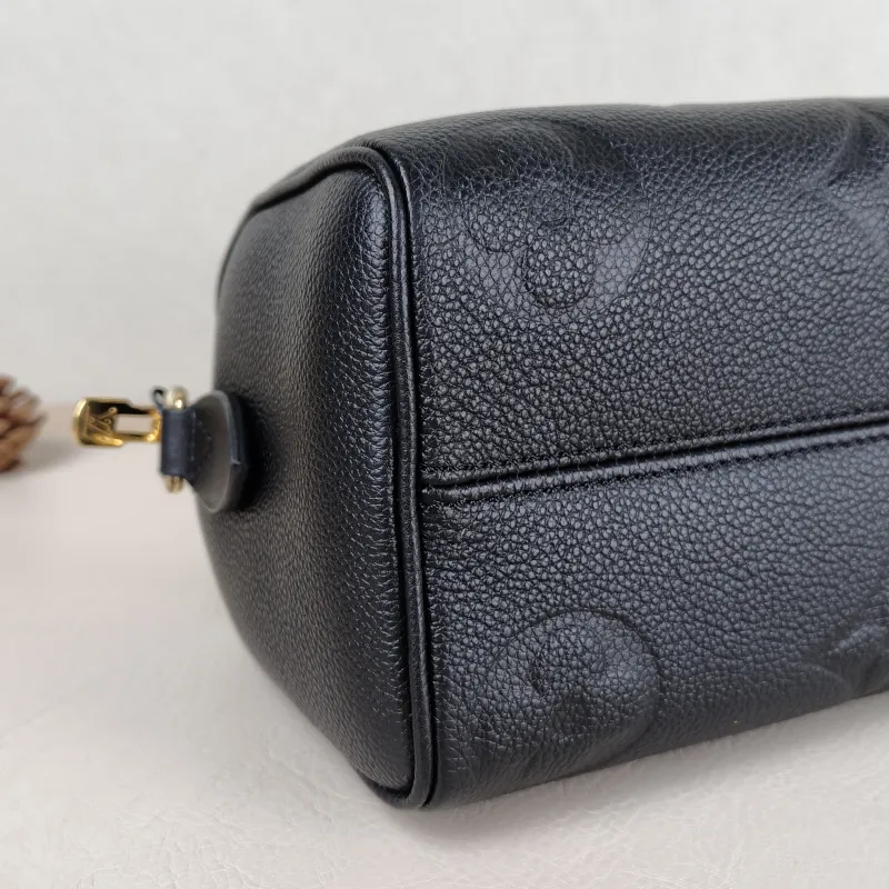 Louis Vuitton Crossbody Bag Speedy20 Black Monogram Empreinte Embossed Calfskin Small 20.5 × 12 × 13.5 cm — detail view 7 of 13