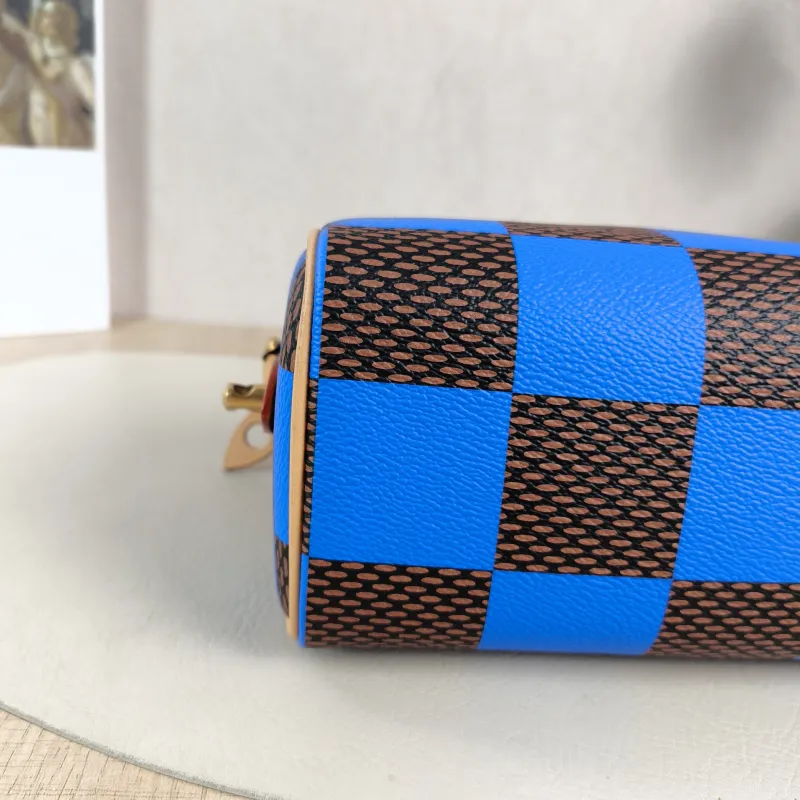 Louis Vuitton Crossbody Bag Speedy 18 PVC 18 × 10 × 12 cm — detail view 3 of 12