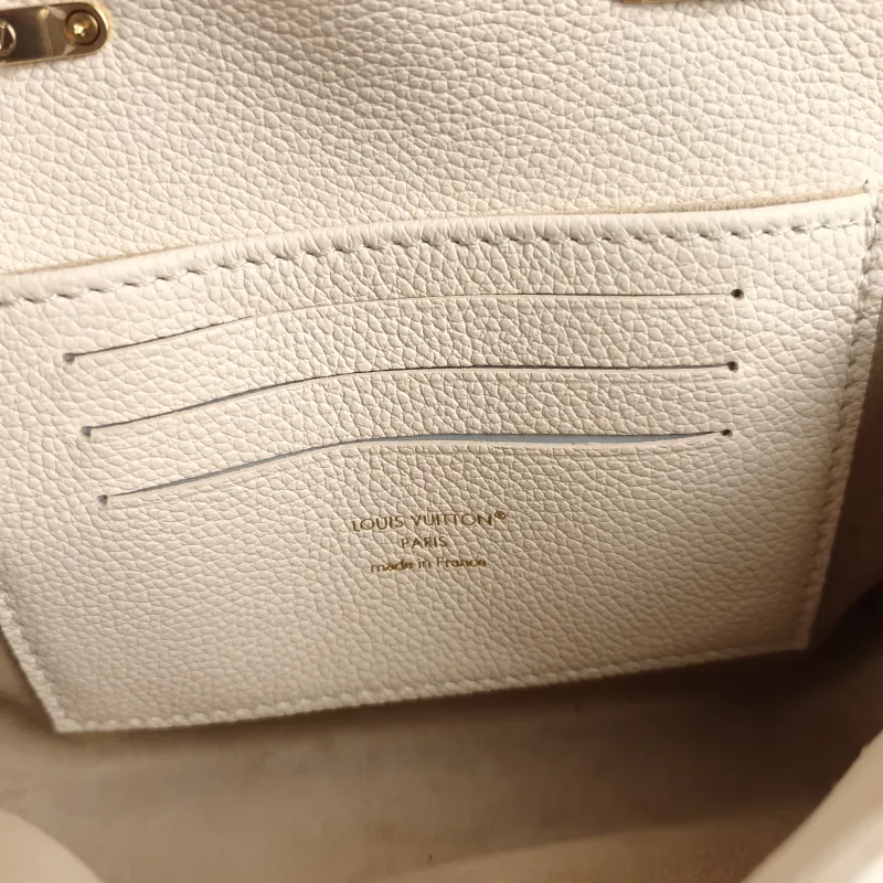 Louis Vuitton Crossbody Bag MADELEINE White Empreinte Embossed Calfskin nano 21 × 6 × 12.5 cm — detail view 5 of 11