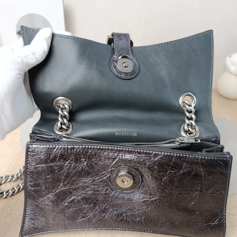 BALENCIAGA Shoulder Bag CRUSH Chain Bag Calfskin Small25 × 8 × 15 cm — detail view 8 of 14