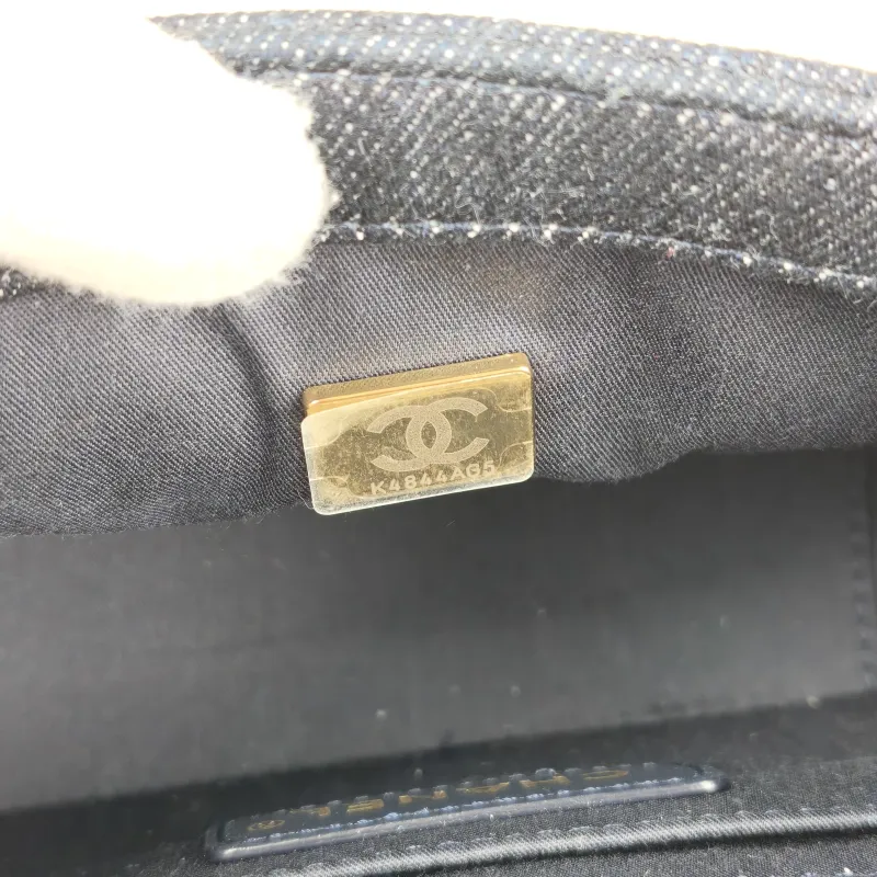 Chanel Crossbody Bag Navy One Size 17 × 8 × 13.5 cm — detail view 11 of 14