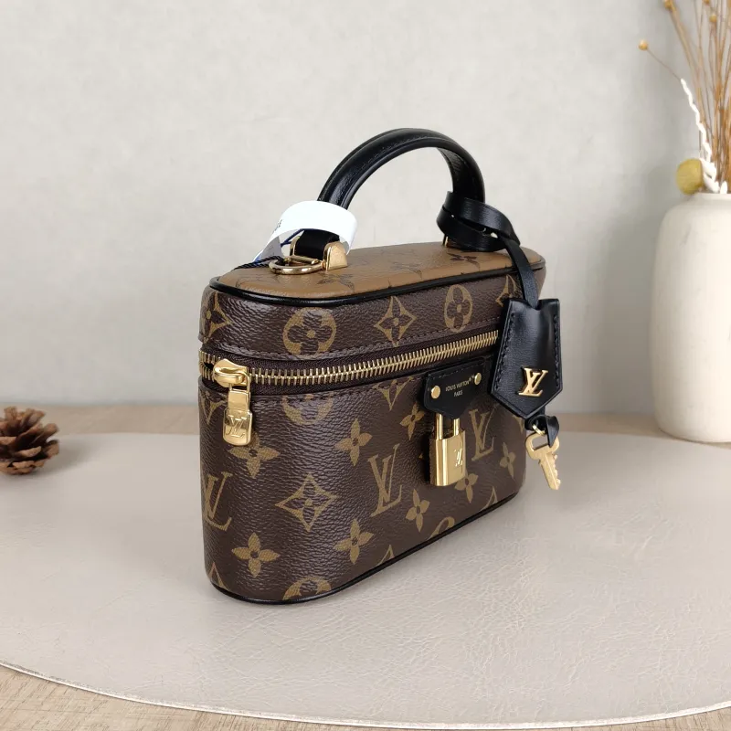 Louis Vuitton Shoulder Bag VANITY POUCH Cosmetic Bag Monogram PVC One Size19 × 6.5 × 11.5 cm — cover view 4 of 5