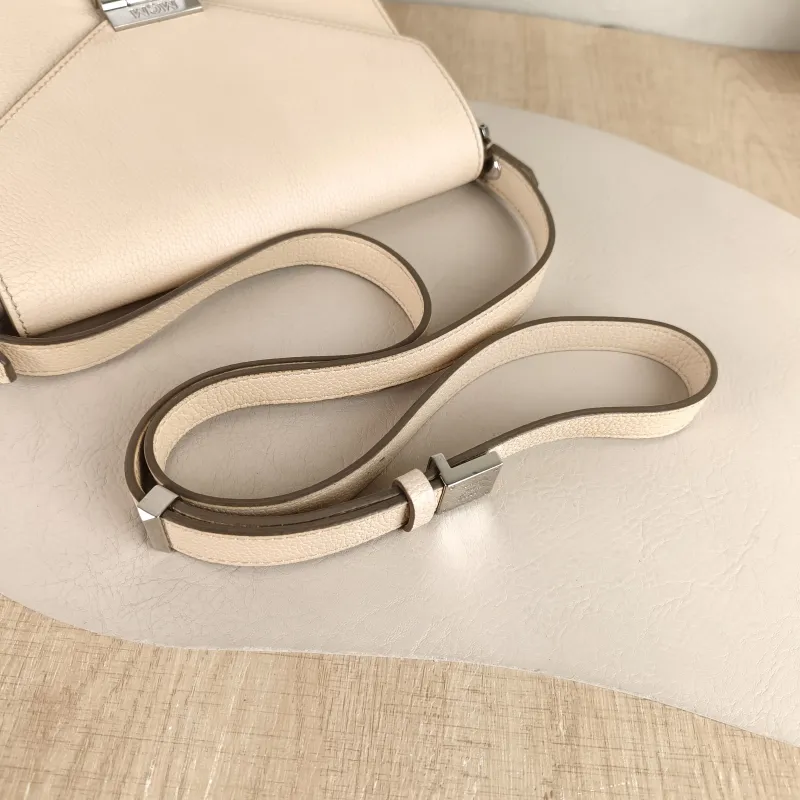 MCM Crossbody Bag Crossbody Bag Beige Calfskin 21 × 7 × 19 cm — detail view 6 of 10