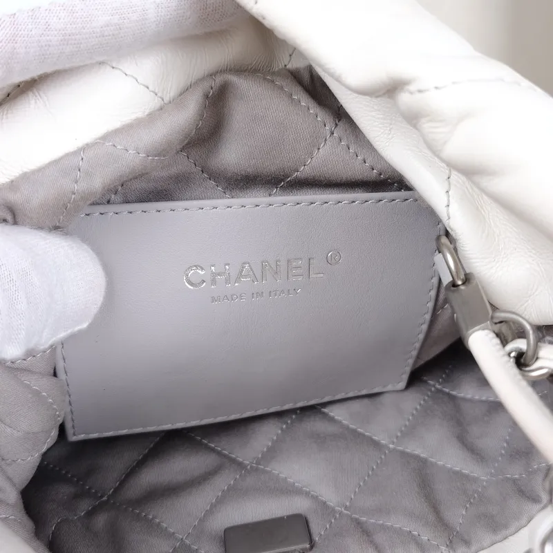 Chanel Shoulder Bag22Bag White CC alfskinmini20 × 6 × 19 cm — detail view 10 of 13