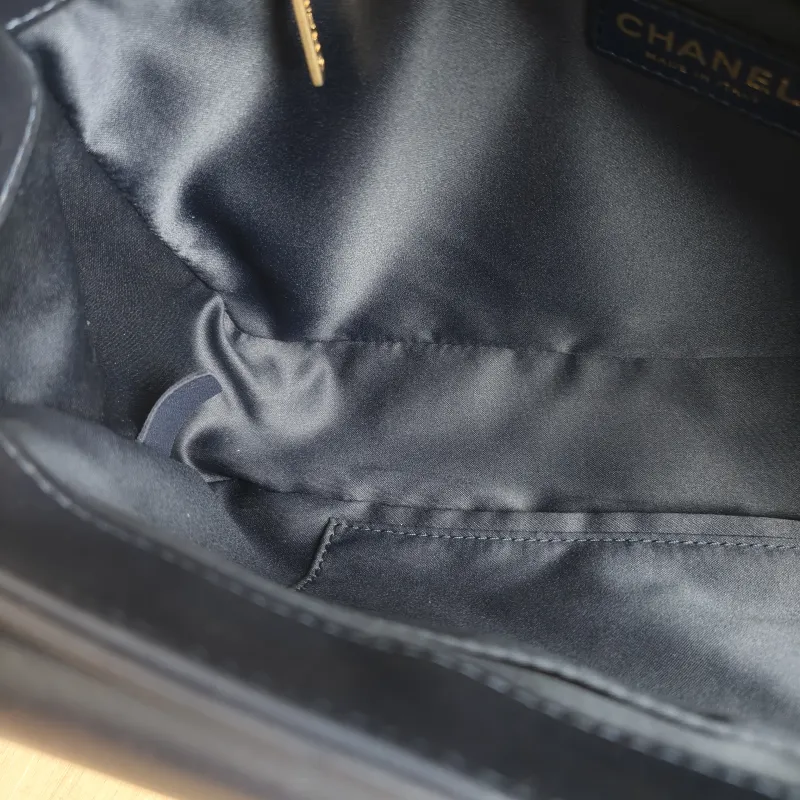 Chanel Crossbody Bag cf Crossbody Bag Navy Lambskin One Size 28 × 6 × 19 cm 18 — detail view 6 of 14
