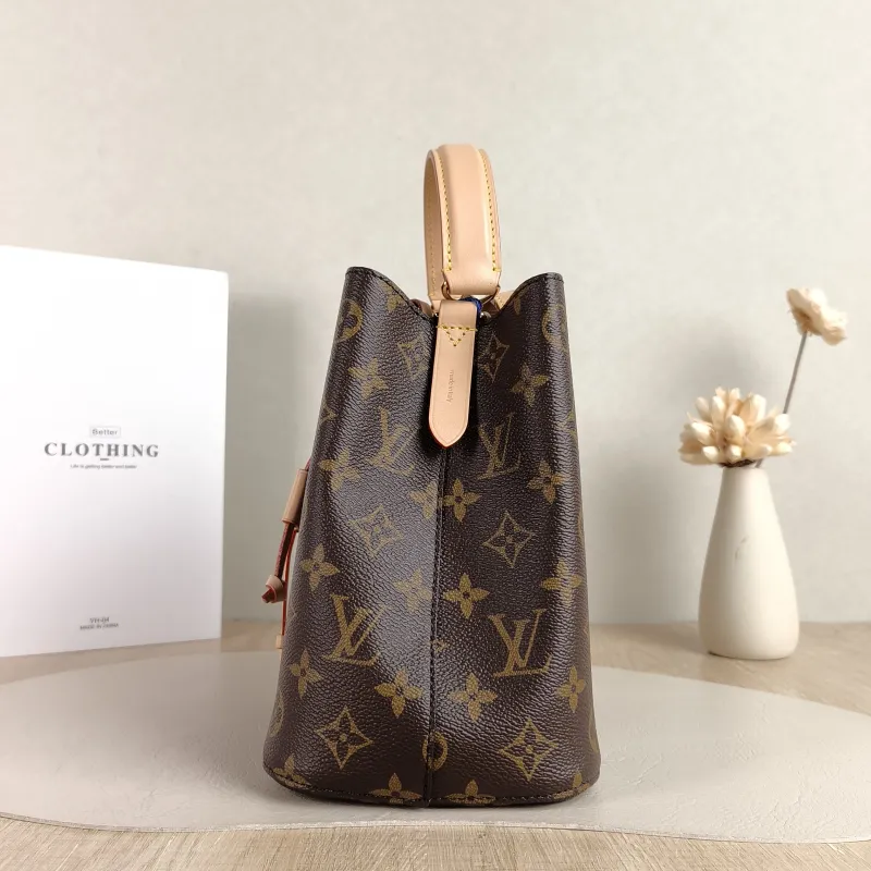 Louis Vuitton Crossbody Bag NÉONOÉ Bucket Bag BB Monogram PVC BB 20 × 13 × 20 cm — detail view 8 of 10